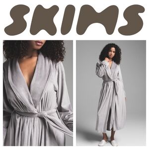 SKIMS Gray Women's Robe
